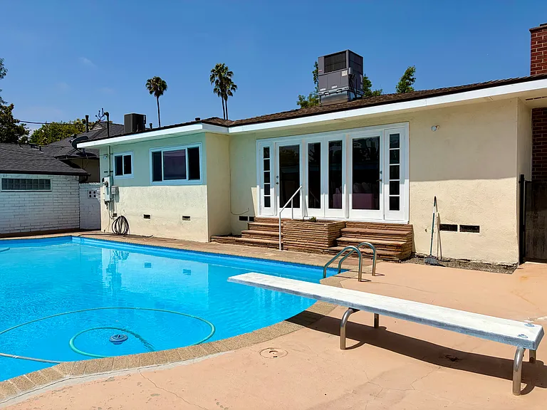 4506 Bakman Ave — Photo 31