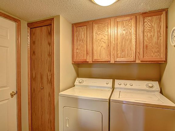 5th image of 2755 Meadow Brook Dr APT A
