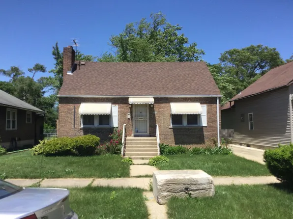 241 E 149th St, Harvey, IL 60426
