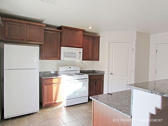 5th image of 10424 Madagascar Palm St