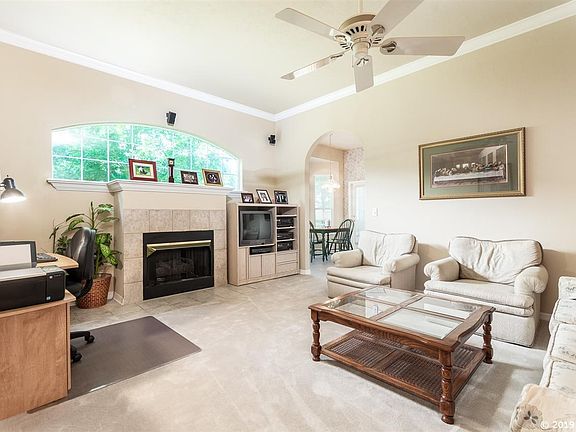 4th image of 11107 Creek Dr