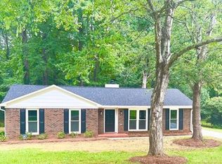 208 Woodbine Dr, Lagrange, GA 30241
