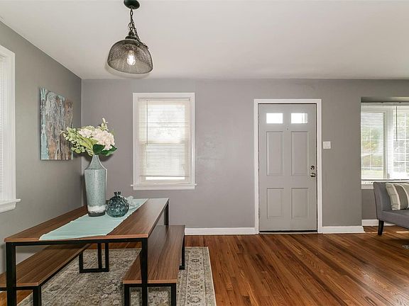 4th image of 7325 Parkwood Dr