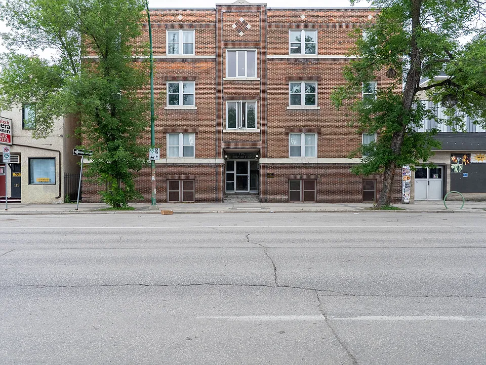 115 Sherbrook St