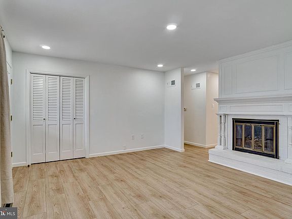 4th image of 3604 Kent Dr