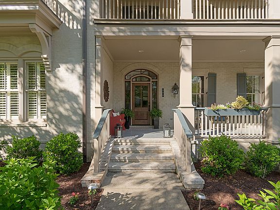 4th image of 406 Wild Elm St