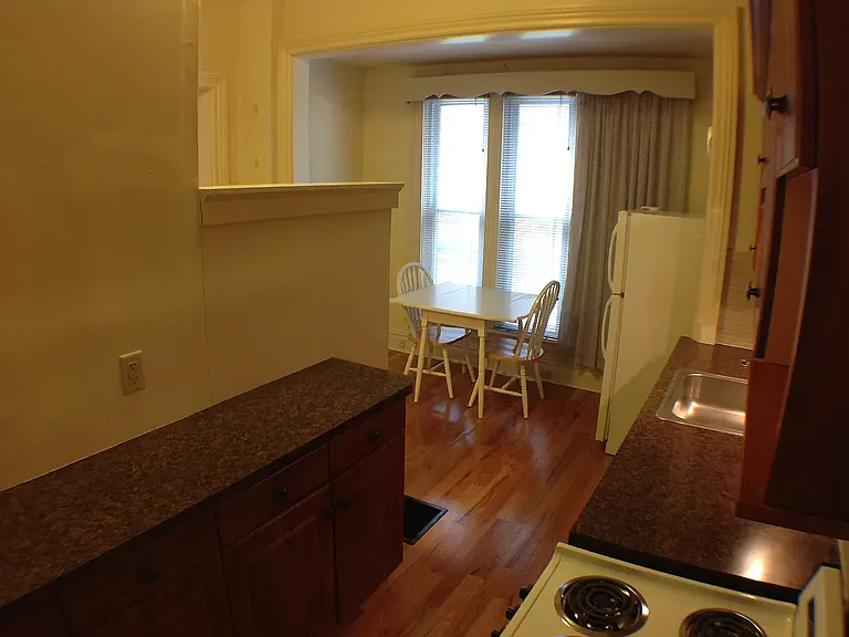 28 Union Ave NE #2 — Photo 5