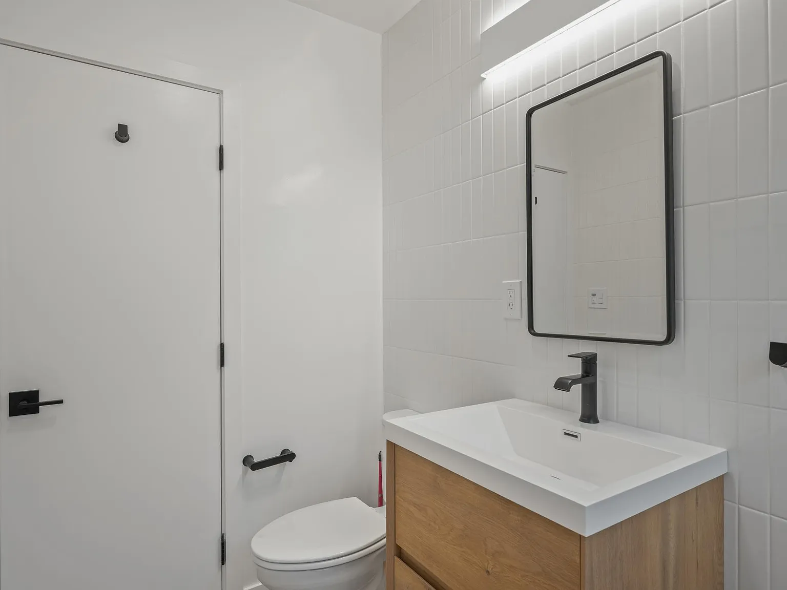 2 bed, 900 sqft, $4,095 — Photo 3