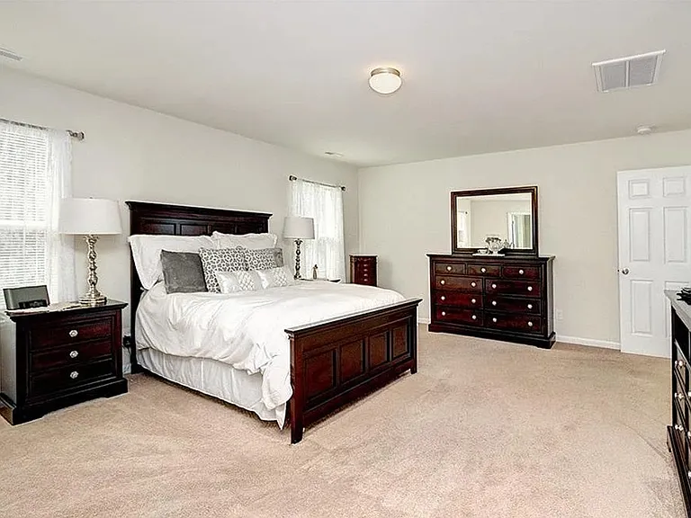 10220 Green Grass Rd — Photo 2