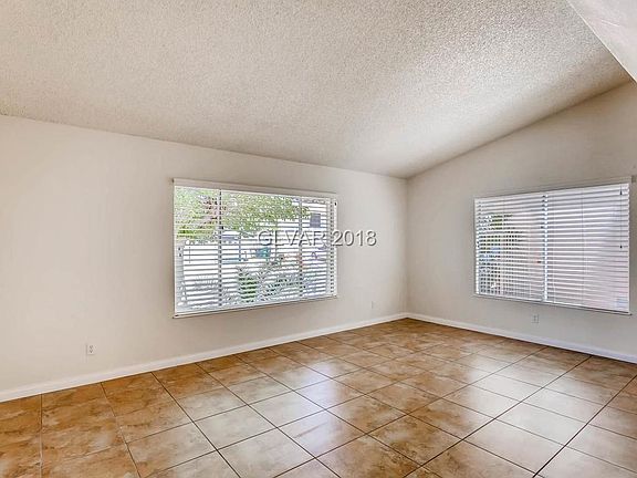 5th image of 5137 Avenida Del Luna