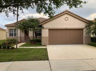 820 Tulip Cir, Weston, FL 33327