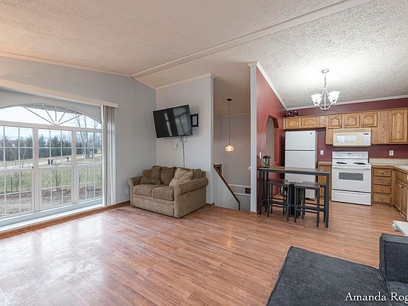 5th image of 13447 Christopher St