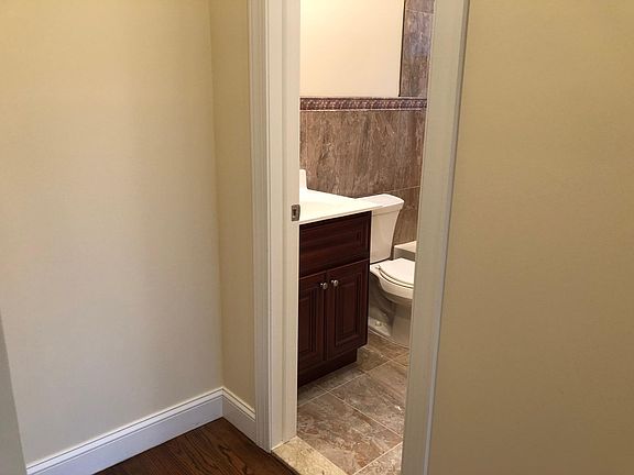 2nd image of 4111 Richmond Ave Floor 2