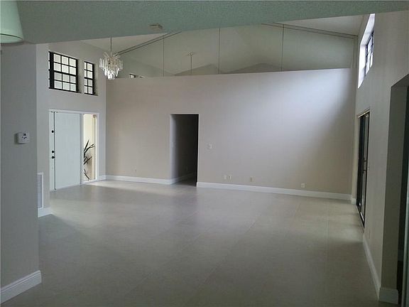 2nd image of 1753 Beechberry Cir