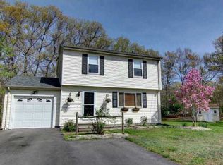 4 Oakland Rd, Richmond, RI 02892