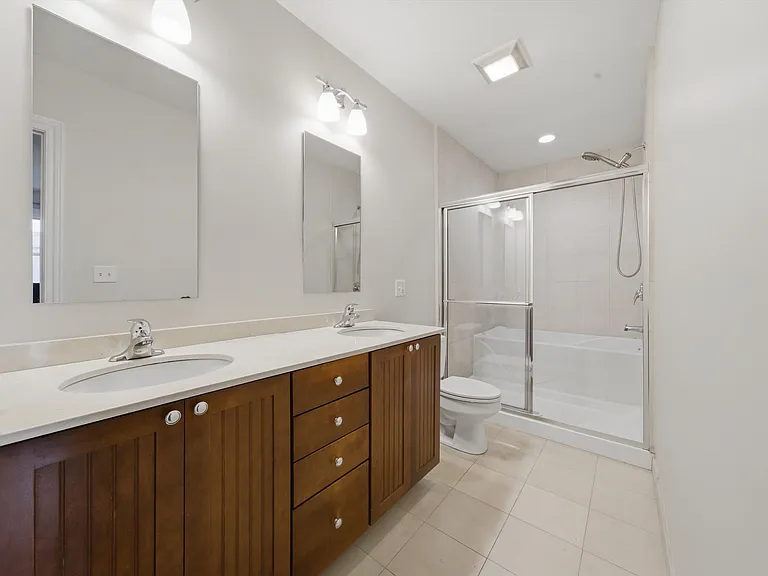 1144 W Roscoe St #3W — Photo 18