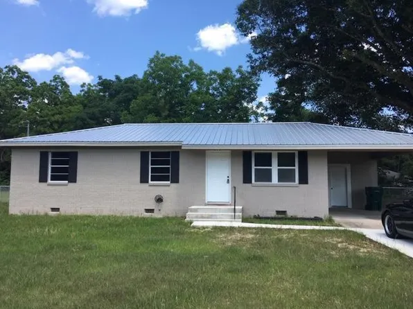 221 Ozark Ave, Ozark, AL 36360