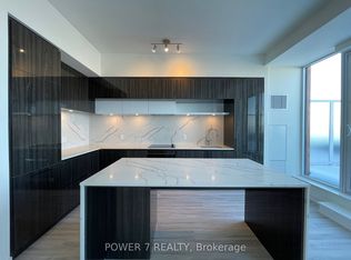 6 David Eyer Rd #916, Richmond Hill, ON L4S 0N5