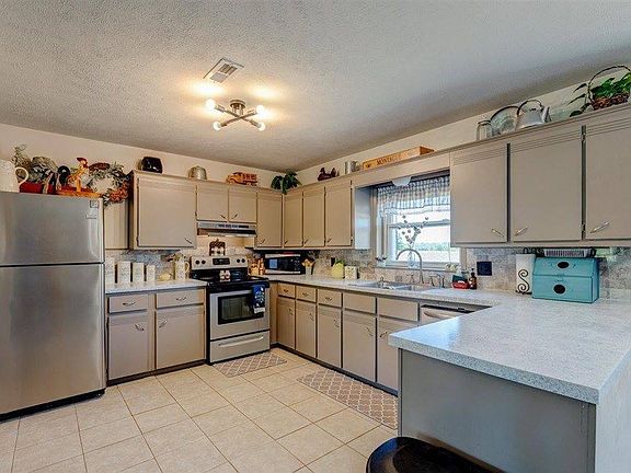 5th image of 165 Lamar Ln