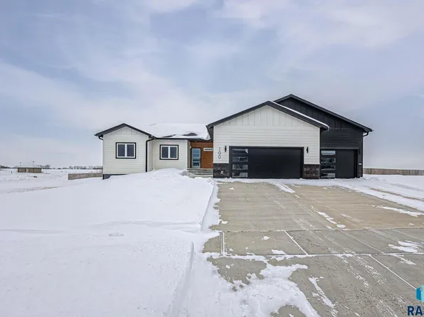 100 Alberta Trl E, Tea, SD 57064