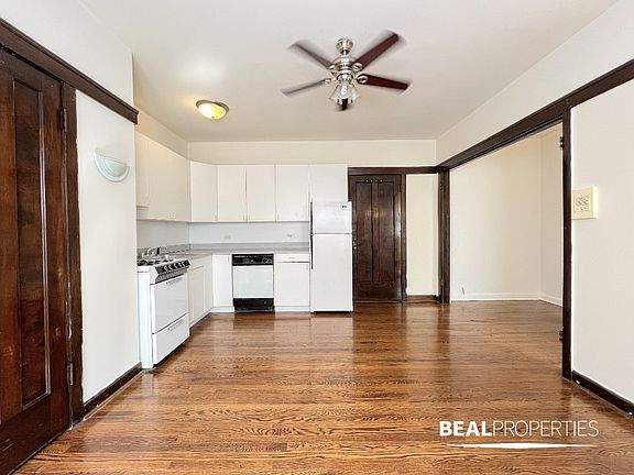 2nd image of 816 W Waveland Ave APT 4