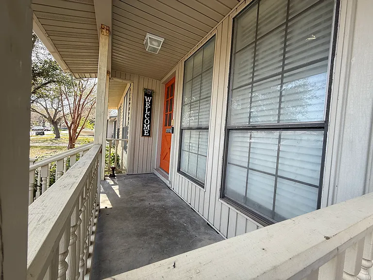 722 Sheridan Dr — Photo 2