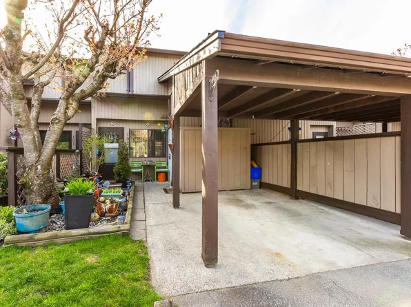 27044 32nd Ave #102, Langley, BC V4W 3S9