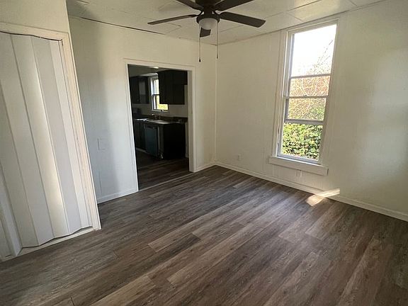 2nd image of 2551 W Grand St