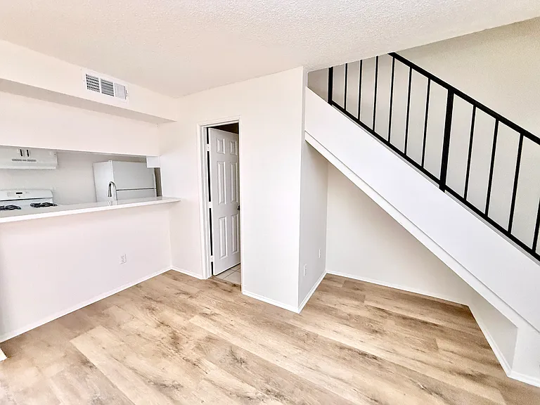6739 Coldwater Canyon Ave #5 — Photo 7