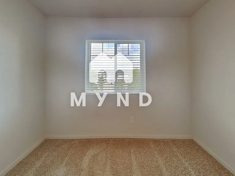2138 NE Four Seasons Ln — Photo 10