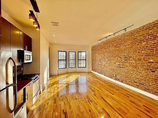 1st image of 101 Quincy St APT 4R
