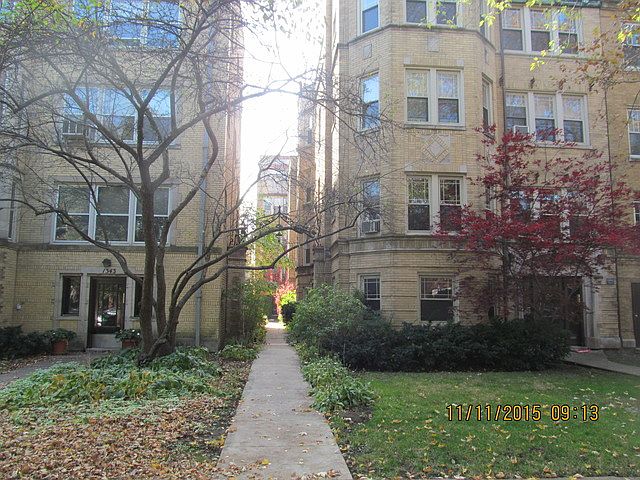 2nd image of 1345 W Greenleaf Ave #G