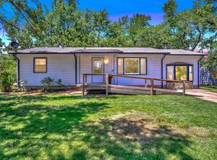 905 S Plum St, Newton, KS 67114