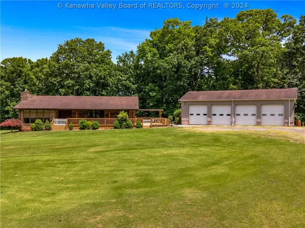 3732 Flatwoods Rd, Ravenswood, WV 26164