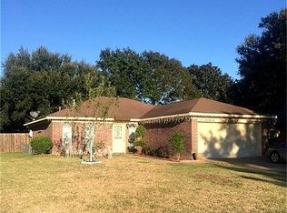 602 Shadowlake Ct, Sealy, TX 77474
