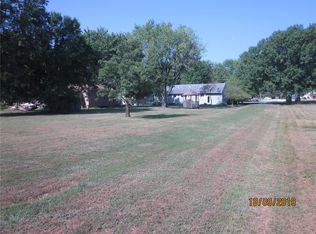 409 N Market St, New Athens, IL 62264