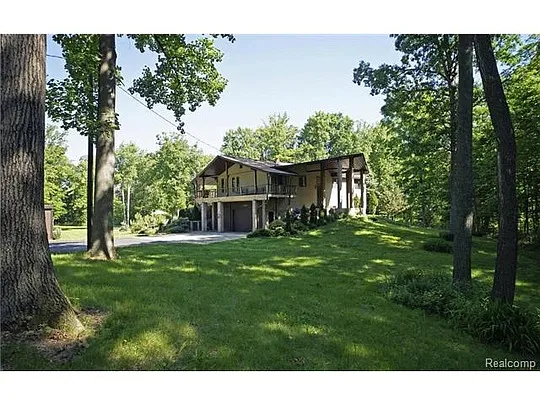 1284 Shelway Dr photo 1