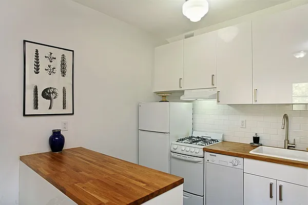 Sold by Corcoran | media 7