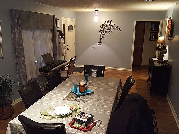 2nd image of 2201 Greenhills Dr