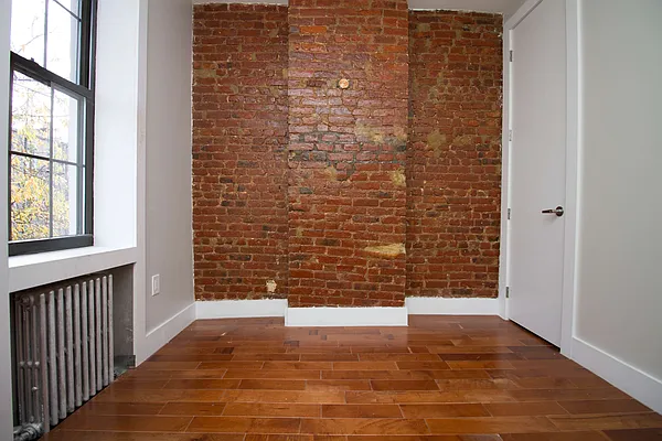 Rented by Nooklyn NYC LLC | media 10