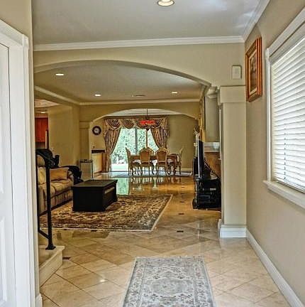 3rd image of 10831 Nassau Ave