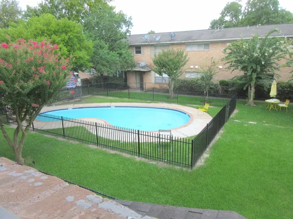 1230 Shadowdale Dr, Houston, TX