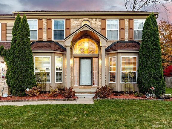 2nd image of 15371 Brookside Dr