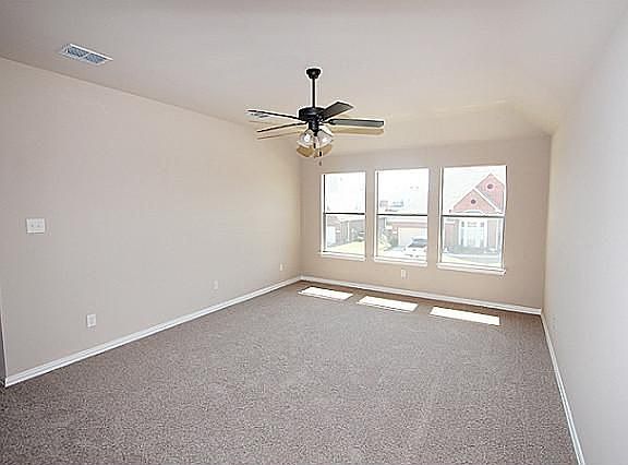 5th image of 301 Deaton Dr