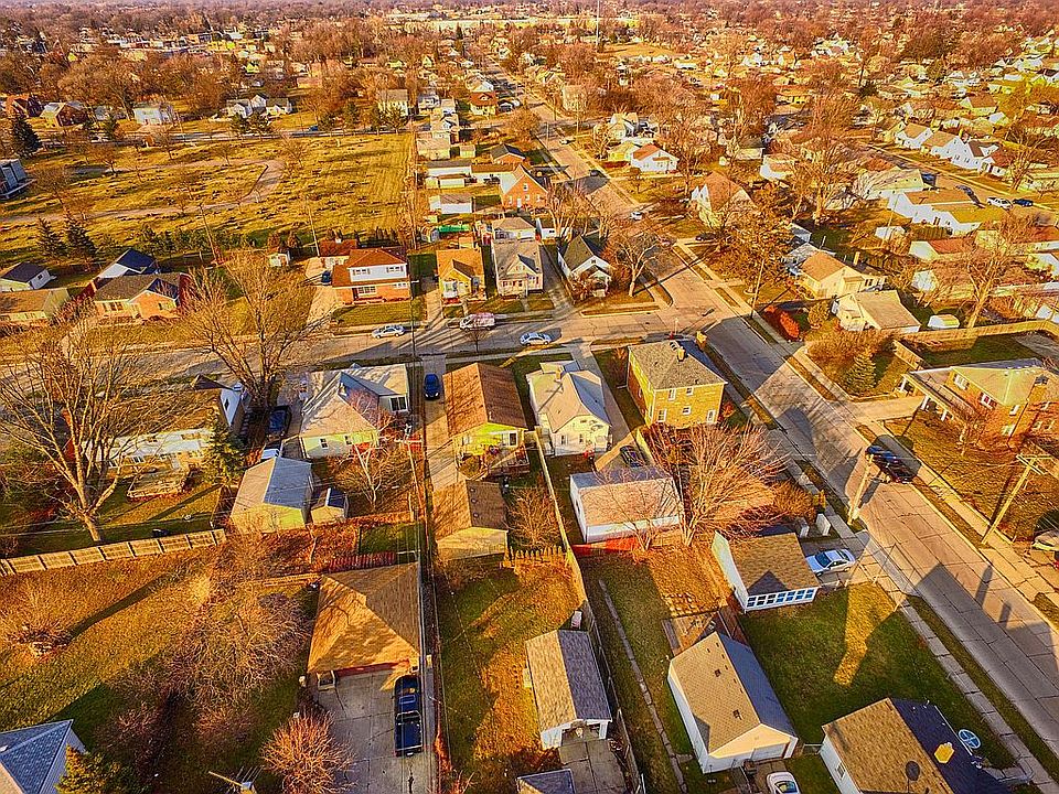 1st image of 18652 Mesle St