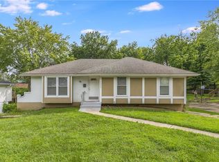 6605 E 129th St, Grandview, MO 64030