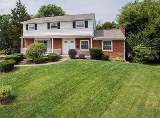 3192 Sunnyhollow Ln, Cincinnati, OH 45239