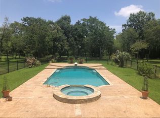701 Oak Dr, Friendswood, TX 77546
