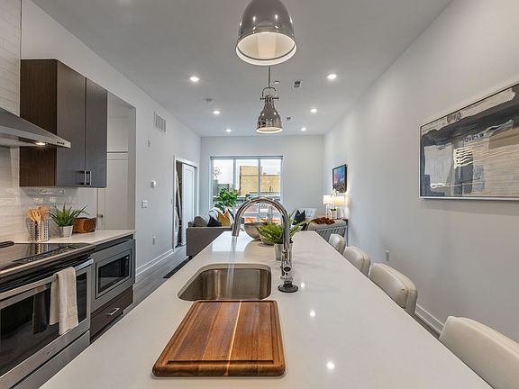 2nd image of 710 N 16th St #102