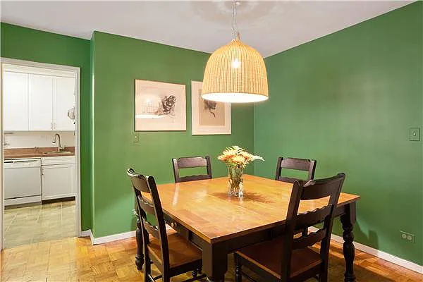 Sold by R New York | media 3